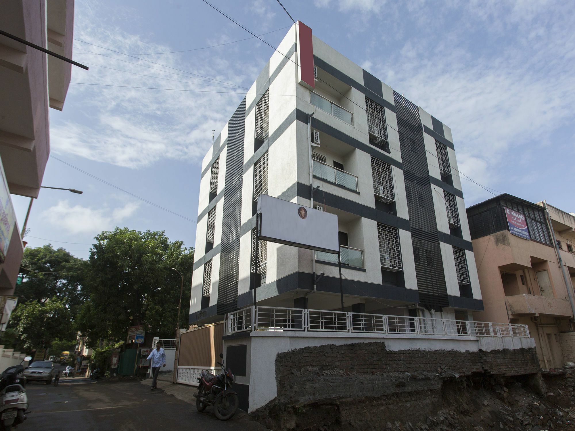 Fabhotel Sky Touch Inn Viman Nagar Hotel Pune
